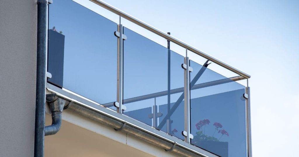 Guarda-corpo de vidro em Belo Horizonte